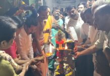 ವೀರಣ್ಣನಗುಡಿಯ ಶ್ರೀ ವೀರಭದ್ರಸ್ವಾಮಿಯ ಲಕ್ಷ ದೀಪೋತ್ಸವ ಮತ್ತು ಬೆಳ್ಳಿ ಪಲ್ಲಕಿ ಉತ್ಸವಕ್ಕೆ ಶಾಸಕ ಬಿ.ಸುರೇಶಗೌಡ ಚಾಲನೆ