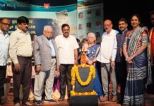 ಸಾಹಿತಿಗಳು ಬರಹಗಳ ಮುಖೇನ ಸಮಾಜ ತಿದ್ದುವ ಕೆಲಸವನ್ನು ಮಾಡುತ್ತಿದ್ದಾರೆ : ಶಾಸಕ ಎಸ್ ಆರ್ ಶ್ರೀನಿವಾಸ್